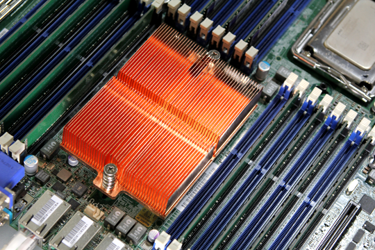 AMD Opteron 6128: Multi-socket platform bargain Xeon alternative