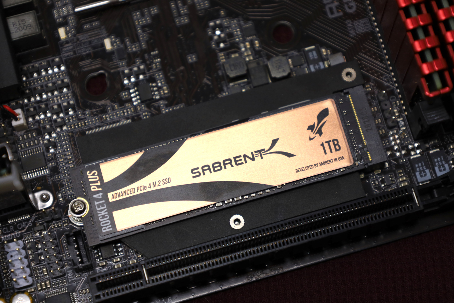 SABRENT Rocket 4 Plus SSD with Heatsink 2TB PCIe Gen 4 NVMe M.2