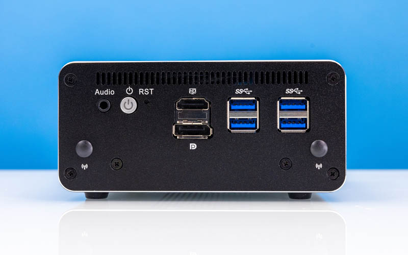 Topton soft routeur : un MiniPC Intel Core avec 8 ports Ethernet