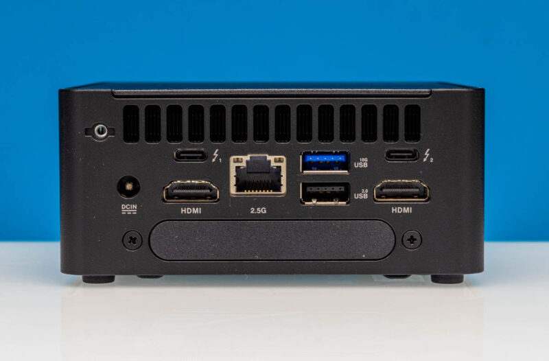 ASUS NUC 14 Pro trasera 2