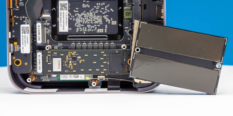 Beelink SER8 Dual M.2 SSD Slots With Heatsink Removed