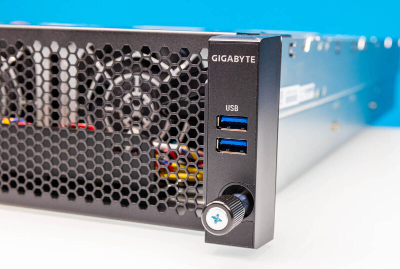 Gigabyte E283 S90 Front Right