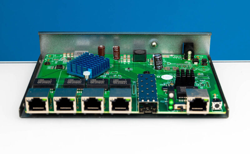 MokerLink 2G04210GSMX Internal Ports 2