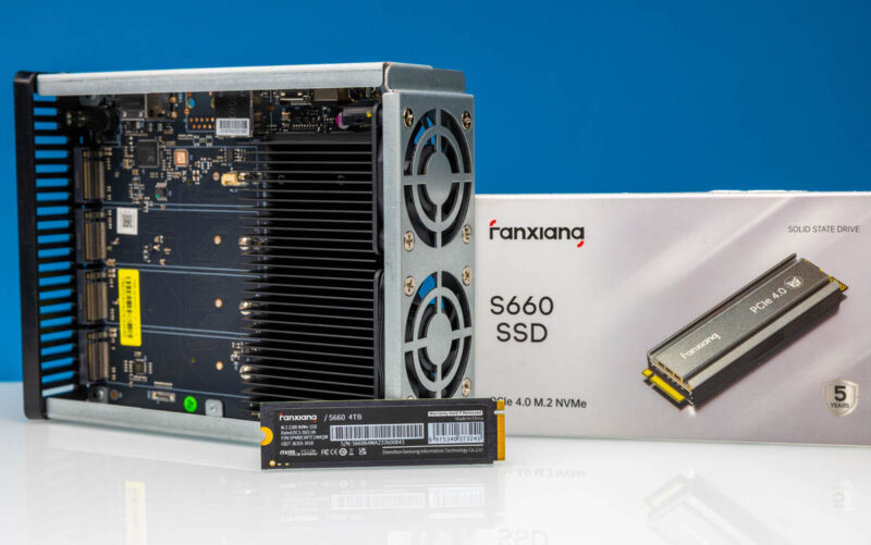 TerraMaster F8 SSD Plus Fanxiang S660 4TB