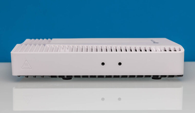 MikroTik CRS304 4XG IN Side 2