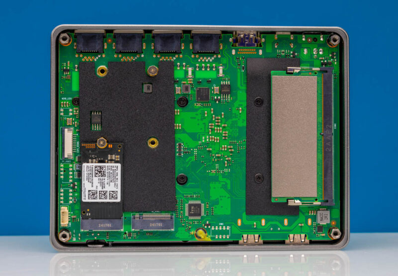 IKoolCore R2 Max Internal SSD And Memory Side